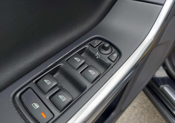Volvo V60 cena 50000 przebieg: 248000, rok produkcji 2012 z Gostynin małe 704